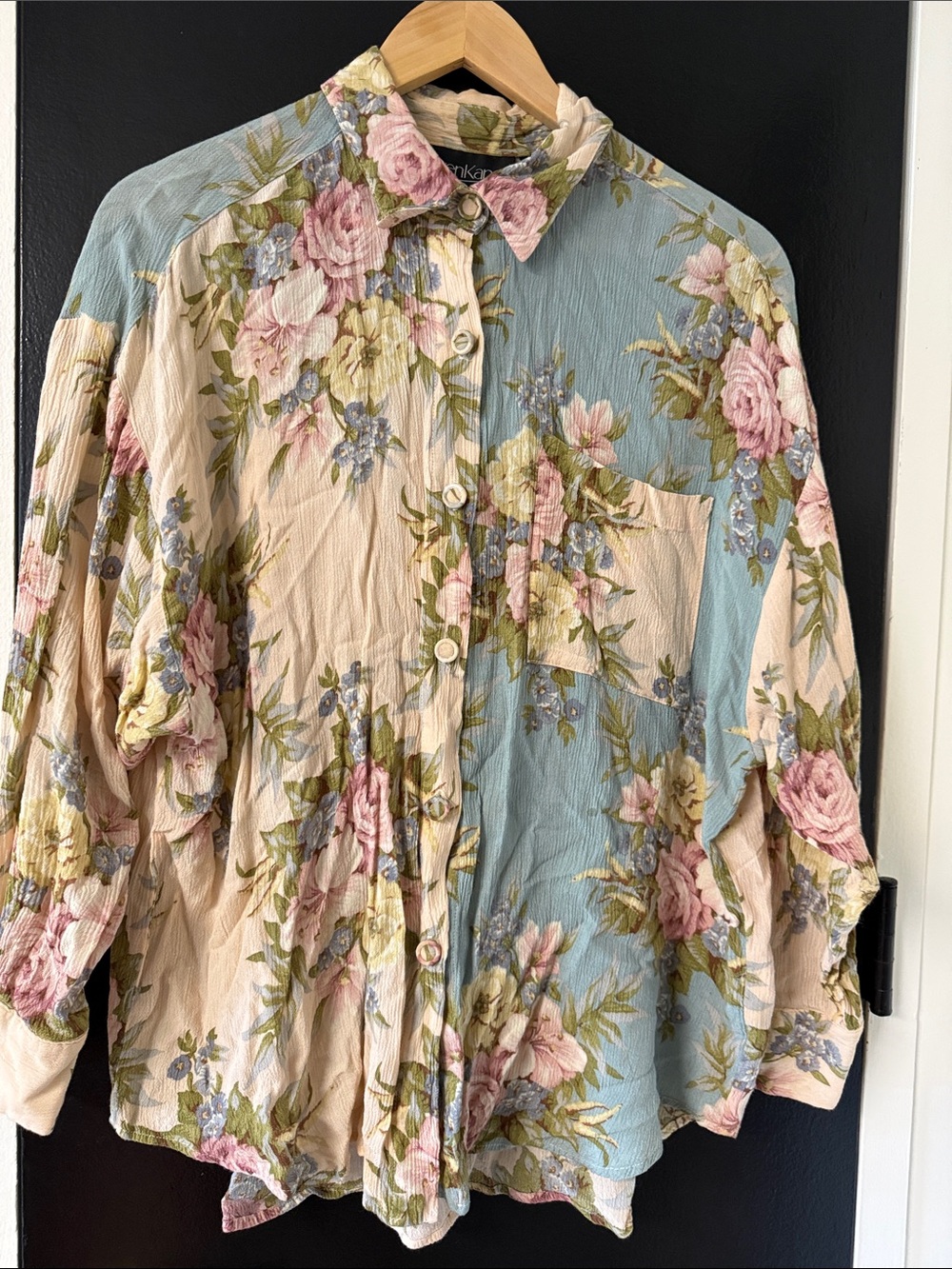 Vintage floral flowy button up blouse